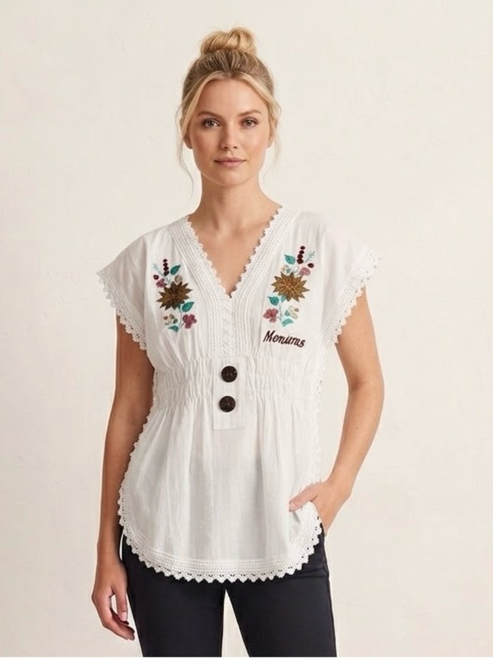 Women’s White Embroidered V-Neck Peasant Top - Honduras